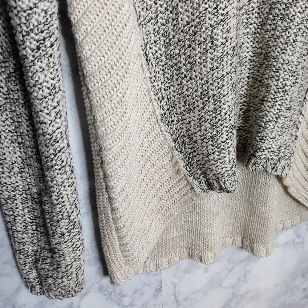 RDI Knit Sweater Women's Size S Gray Cream Colorblock
